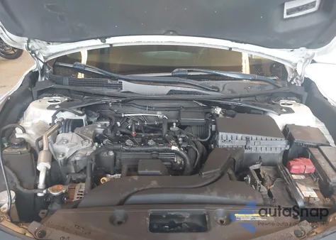 2015 Nissan Altima 2.5 S из США, поврежденный, VIN 1N4AL3AP8FC596657